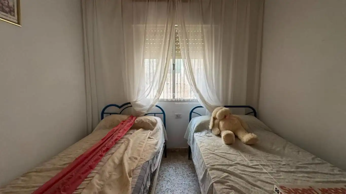 Habitación de Casa adosada en venta en Rubite con Calefacción y Balcón