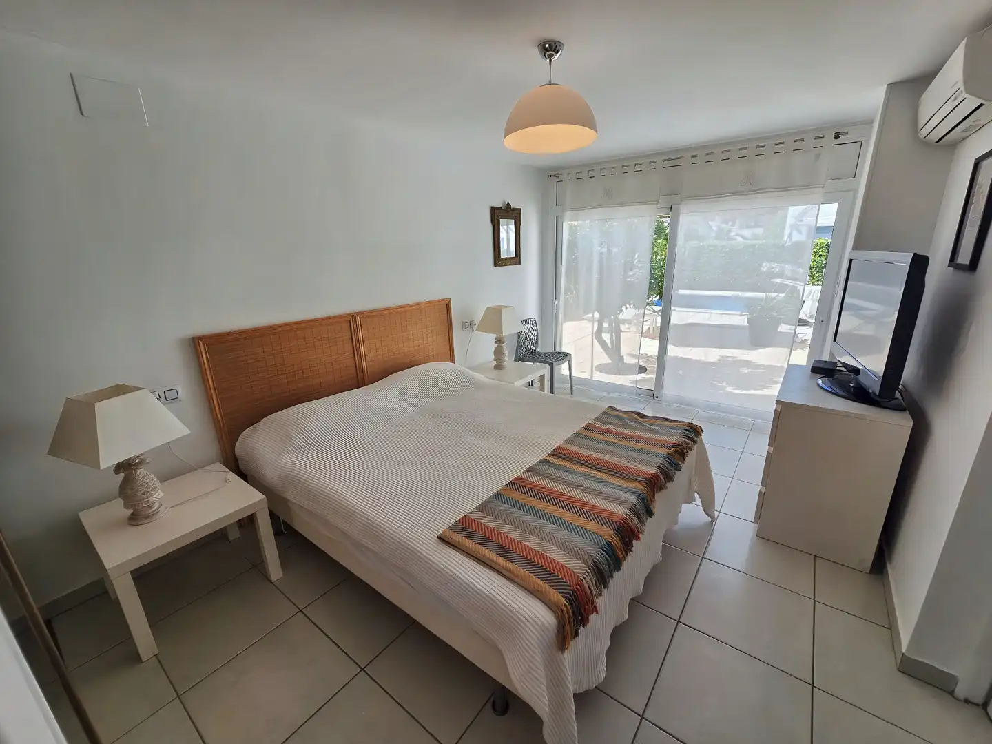 Dormitori de Casa o xalet en venda en Empuriabrava amb Aire condicionat, Calefacció i Jardí privat