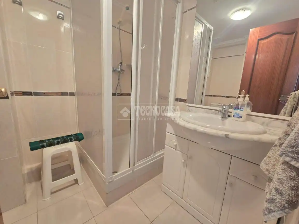 Baño de Piso en venta en Valencia con Aire acondicionado