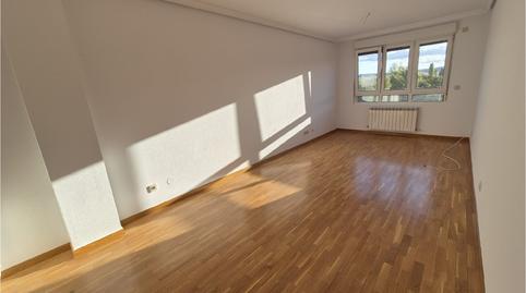 Photo 3 of Flat to rent in C Juan Antonio Bardem, Centro, Palencia