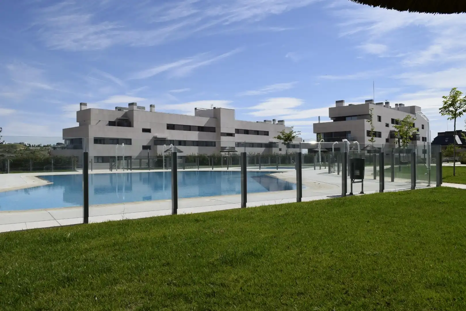 Schwimmbecken von Dachboden zur Miete in Boadilla del Monte mit Terrasse, Abstellraum und Gemeinschaftspool