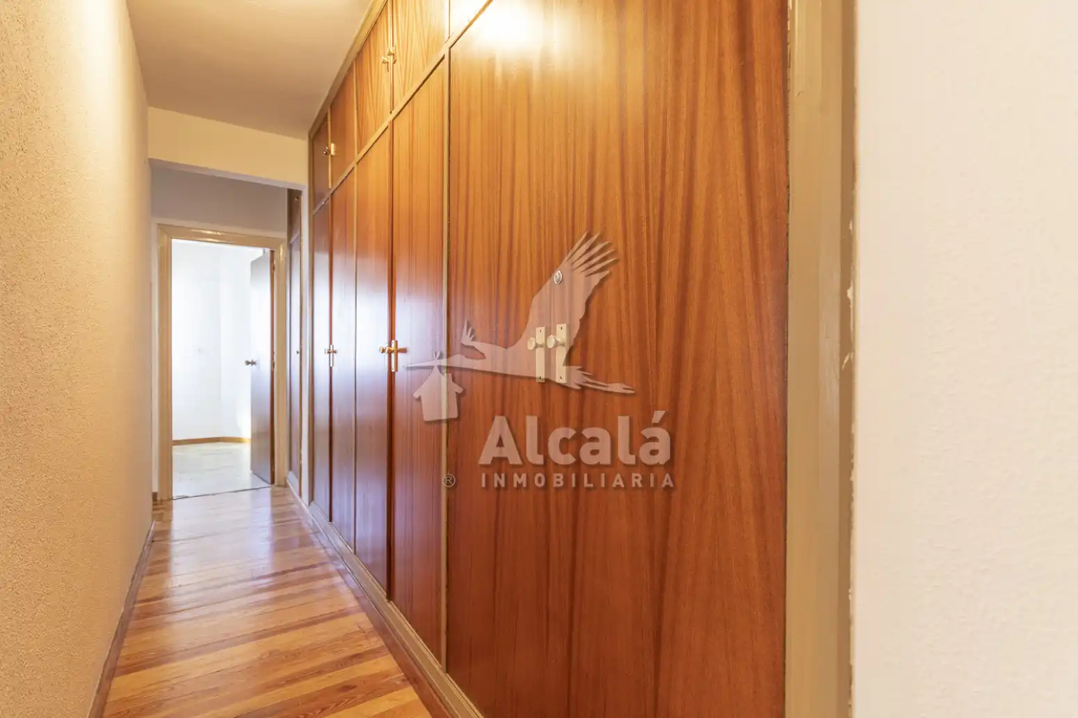 Piso en venta en Alcalá de Henares con Calefacción y Terraza