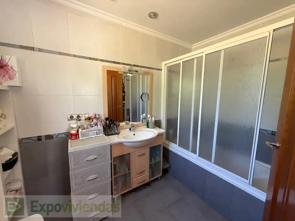 Baño de Casa o chalet en venta en Jumilla con Jardín privado, Terraza y Piscina