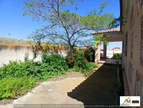Terrassa de Casa o xalet en venda en Layos amb Jardí privat