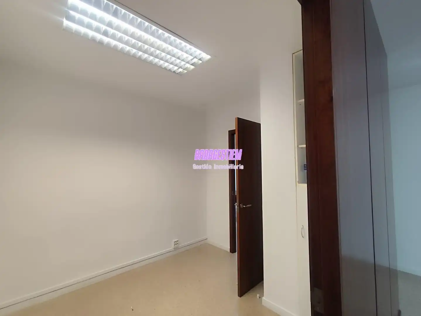 Local comercial en alquiler en Montigalà - Sant Crist, imagen 11