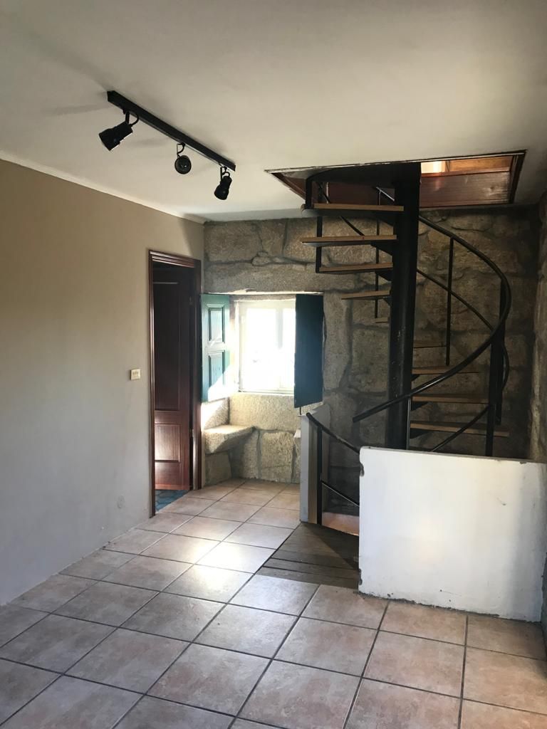 Single-family semi-detached for sale in Covelo