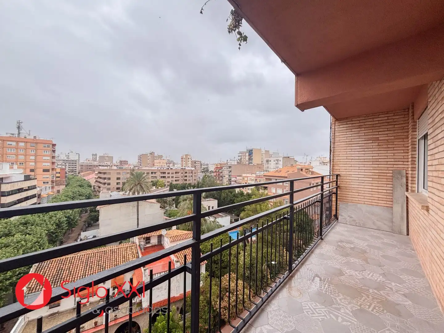 Außenansicht von Wohnung zur Miete in Vila-real mit Klimaanlage und Balkon