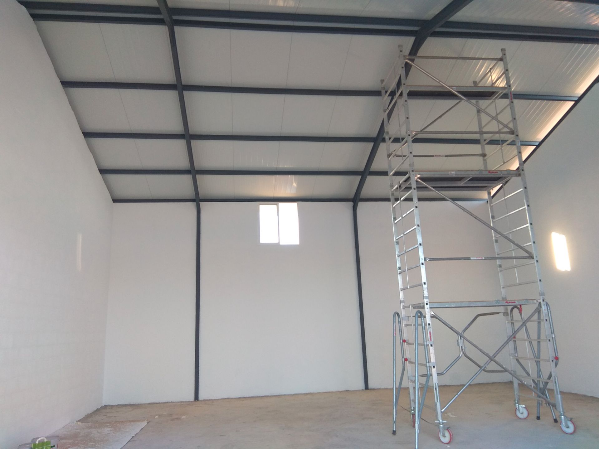 Industrial buildings to rent in Chiclana de la Frontera