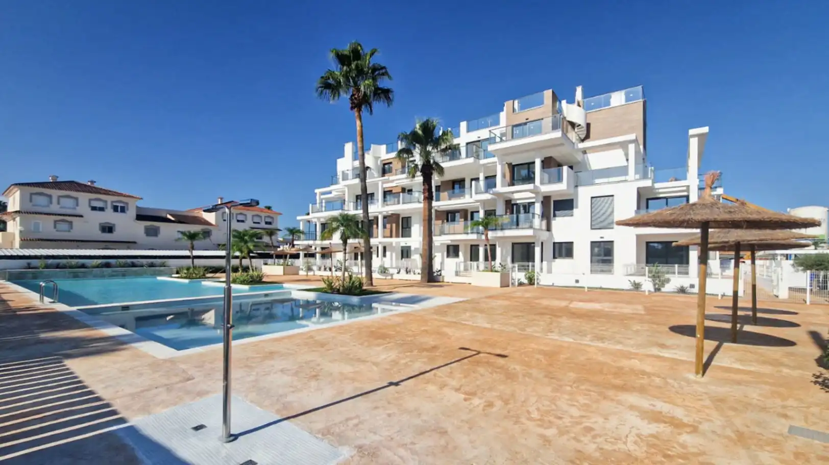Vista exterior de Apartamento en venta en Dénia con Aire acondicionado, Calefacción y Jardín privado