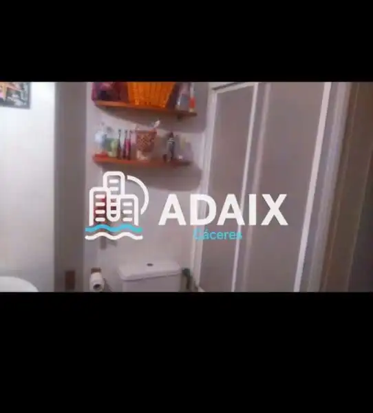Bathroom of Flat for sale in Cáceres  with Terrace and Furnished