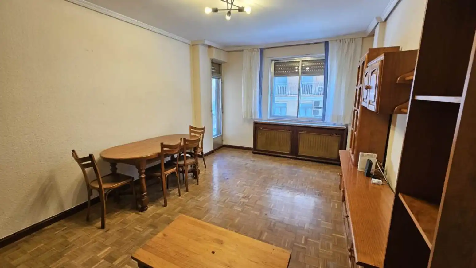 Sala de estar de Piso de alquiler en Salamanca con Calefacción, Parquet y Terraza