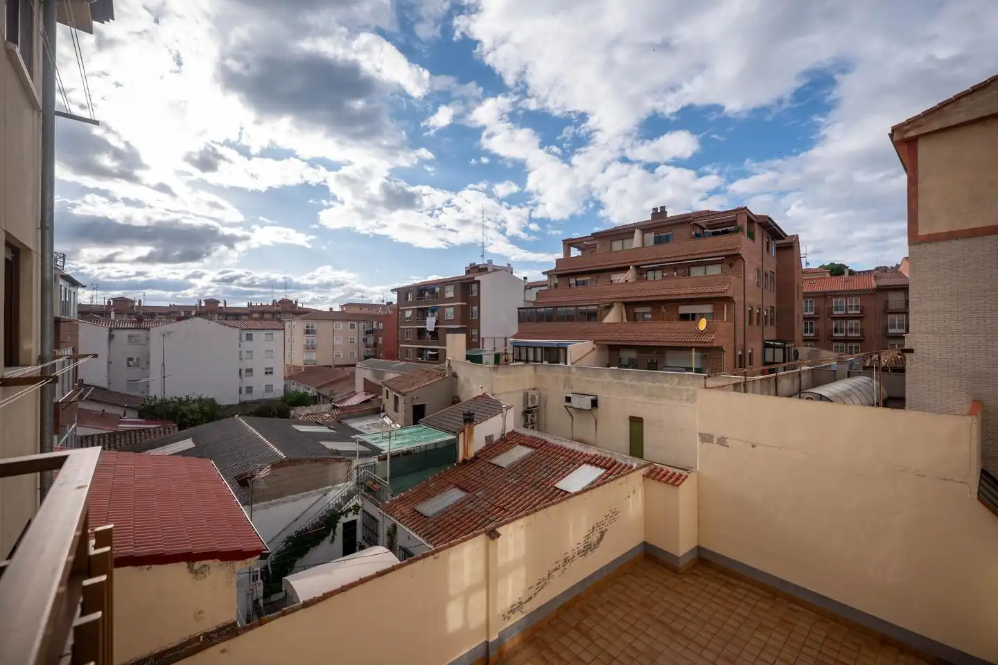 Vista exterior de Piso en venta en Ávila con Calefacción y Trastero