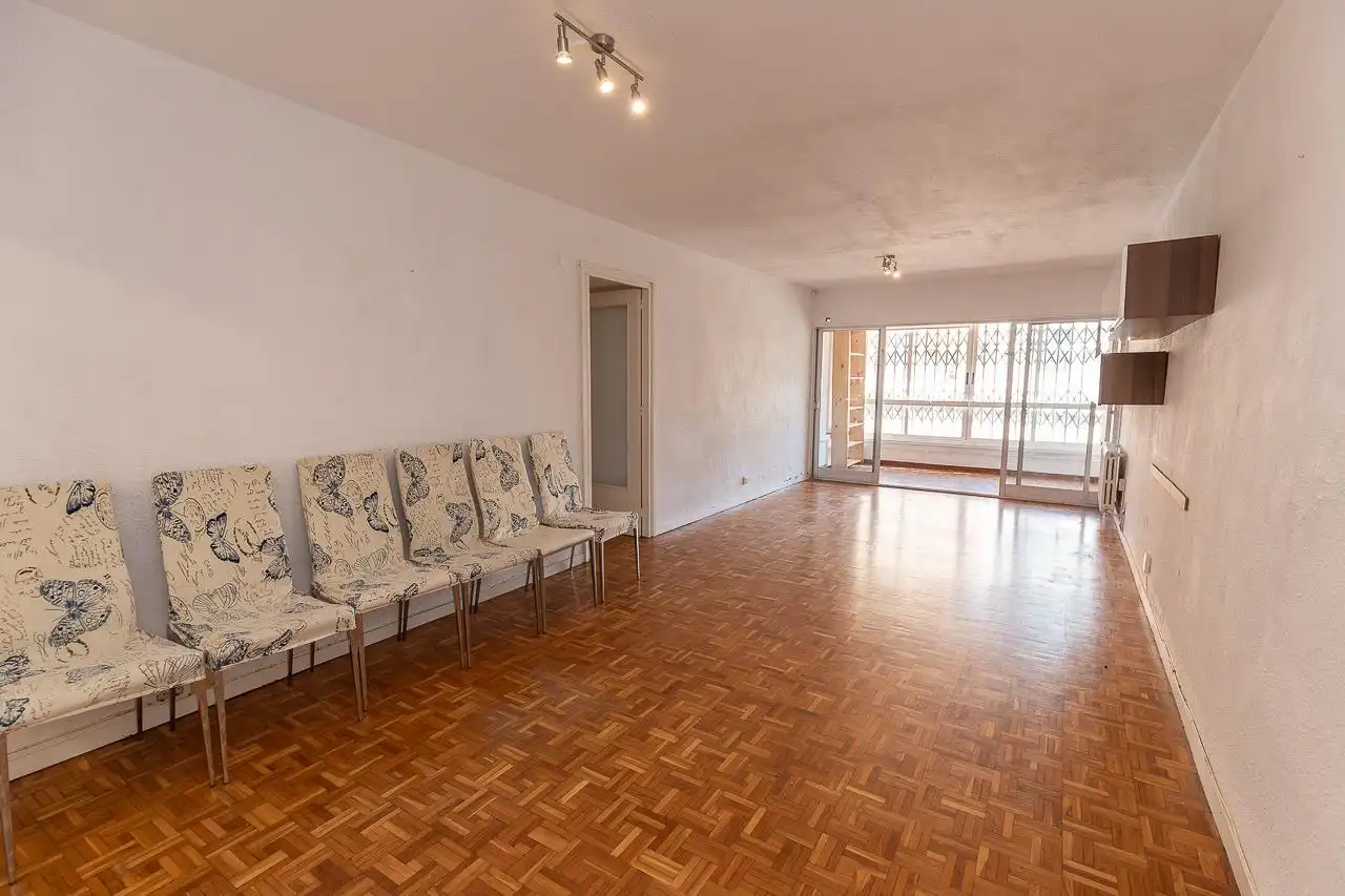 Piso en venta en Tarragona con Calefacción, Parquet y Terraza