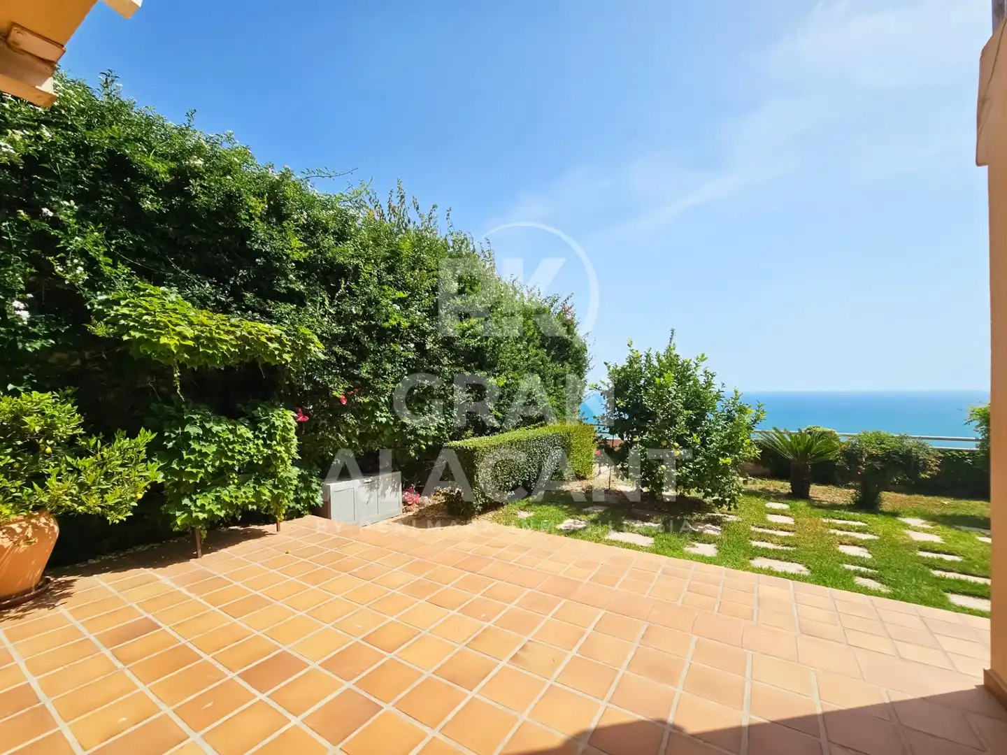 Jardí de Casa o xalet en venda en Santa Pola amb Aire condicionat, Calefacció i Jardí privat