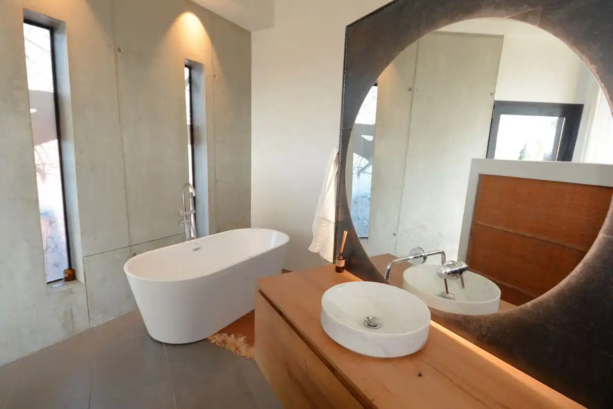 Bany de Casa o xalet en venda en Donostia - San Sebastián  amb Aire condicionat, Calefacció i Jardí privat