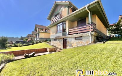 Exterior view of House or chalet for sale in Bárcena de Cicero  with Heating, Terrace and Swimming Pool