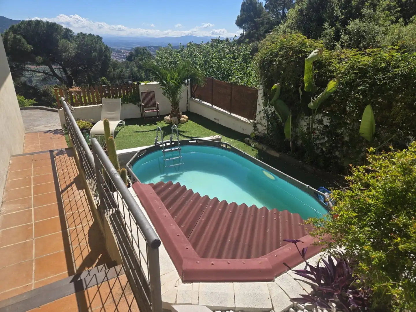 Piscina de Casa o xalet en venda en Castellar del Vallès amb Jardí privat