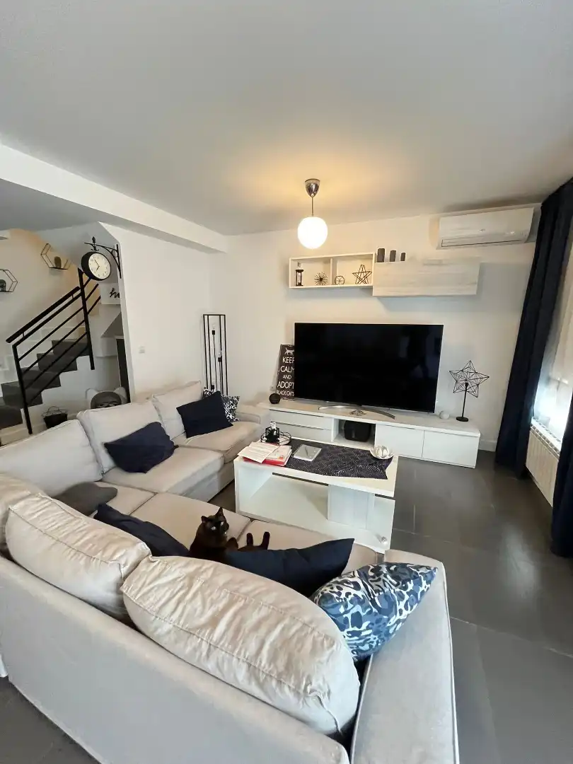 Casa adosada en venta en Villalbilla pueblo, Villalbilla
