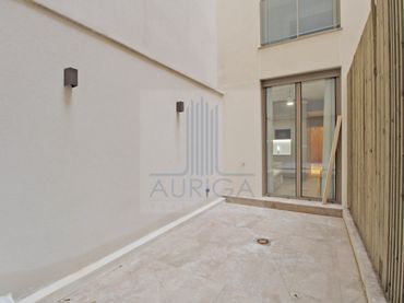 Oficina con ascensor en venta en Chamberí