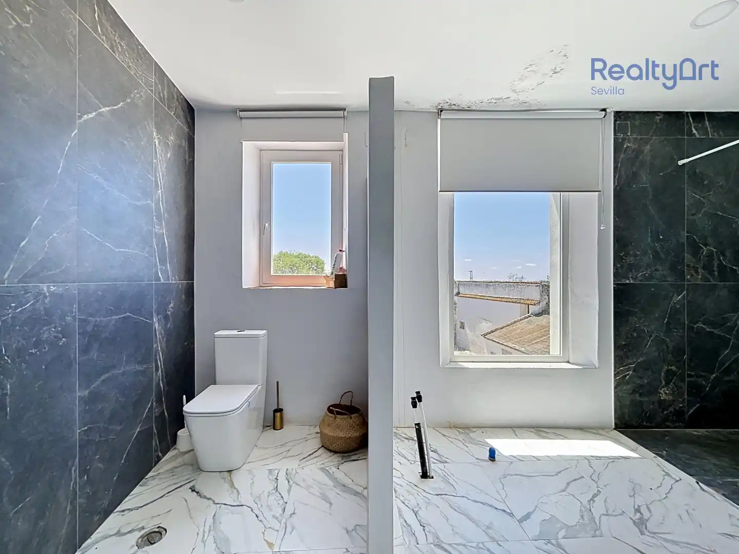 Baño de Finca rústica en venta en Bollullos de la Mitación con Jardín privado y Piscina