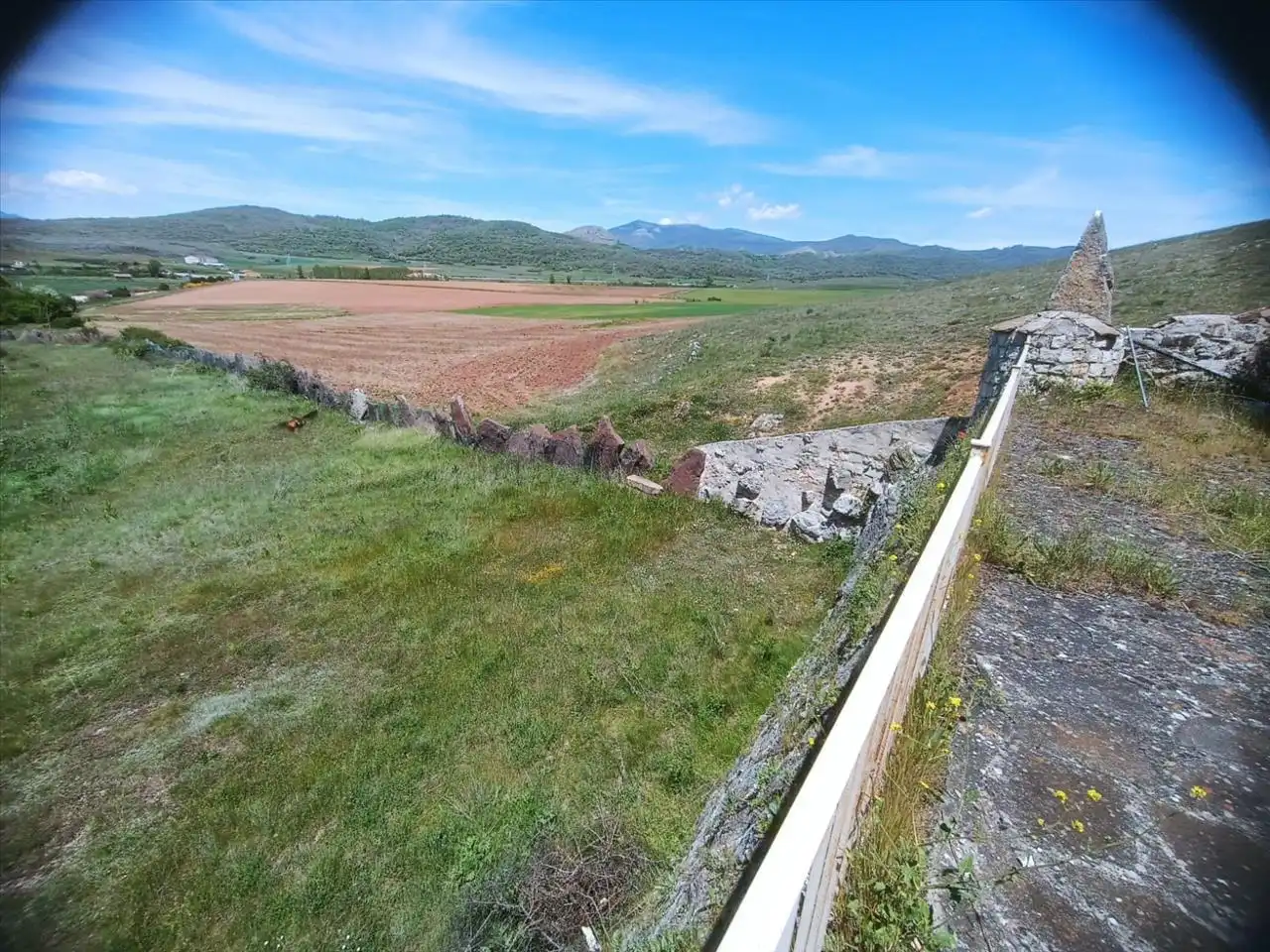 Casa o chalet en venta en Salinas de Pisuerga con Jardín privado, Parquet y Trastero