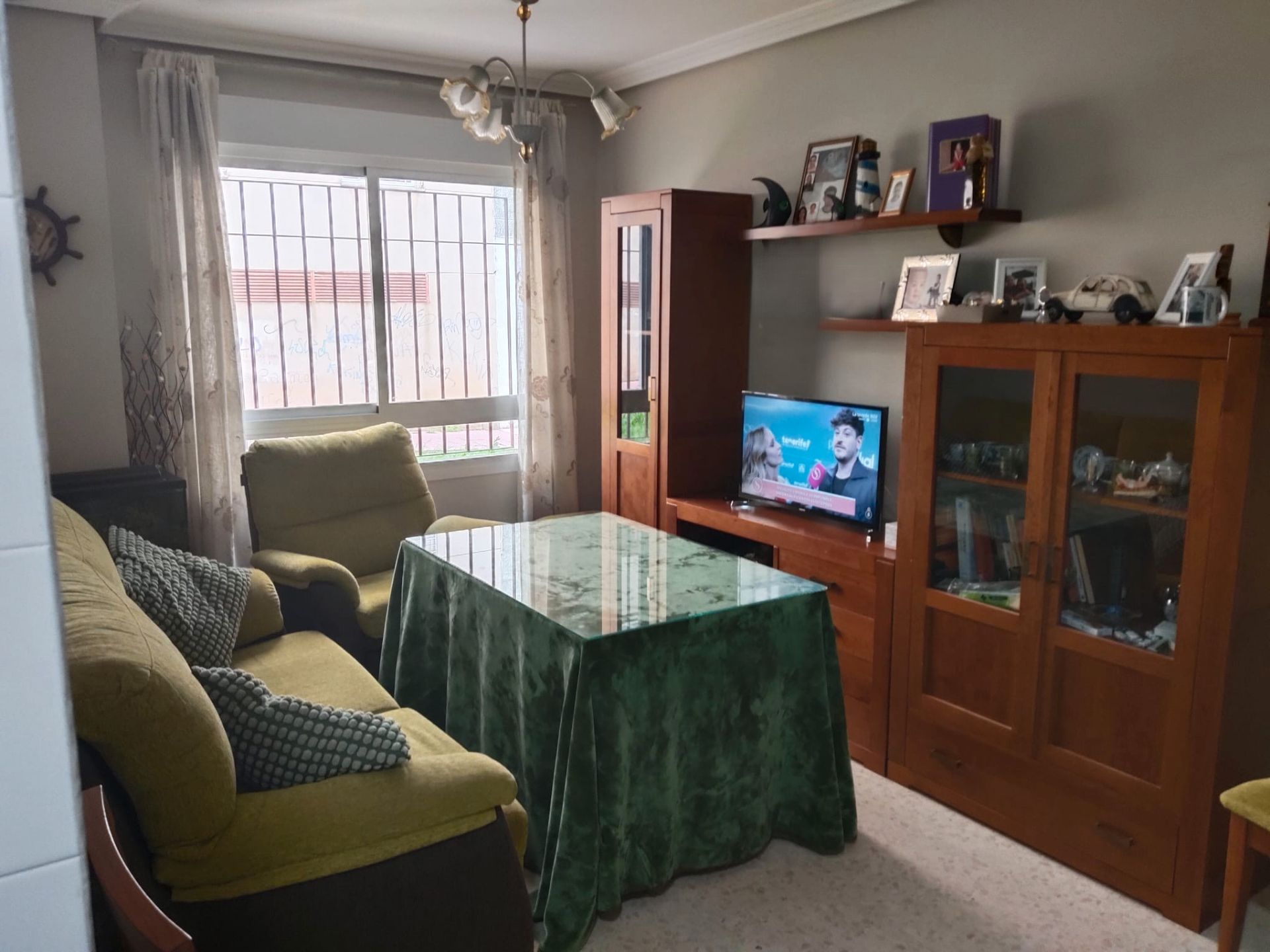 Sala d'estar de Apartament en venda en Badajoz Capital amb Aire condicionat, Traster i Moblat