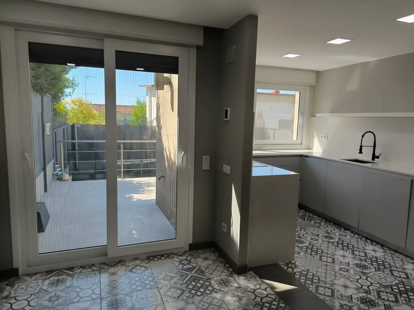 Cocina de Casa o chalet en venta en Alella con Aire acondicionado, Calefacción y Jardín privado