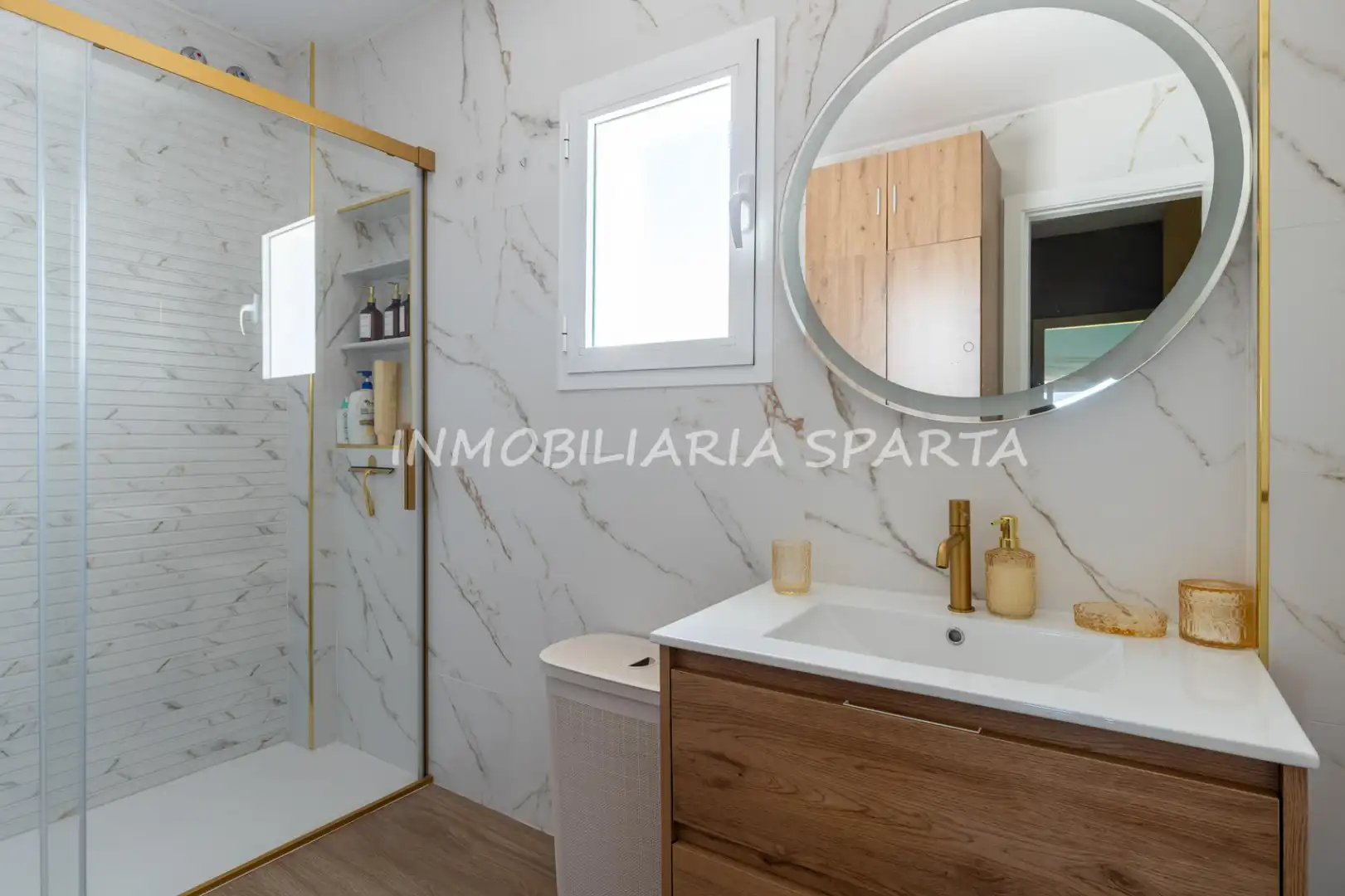Bathroom of Detached homes for sale in Benacazón  with Air Conditioner, Heating and Oven
