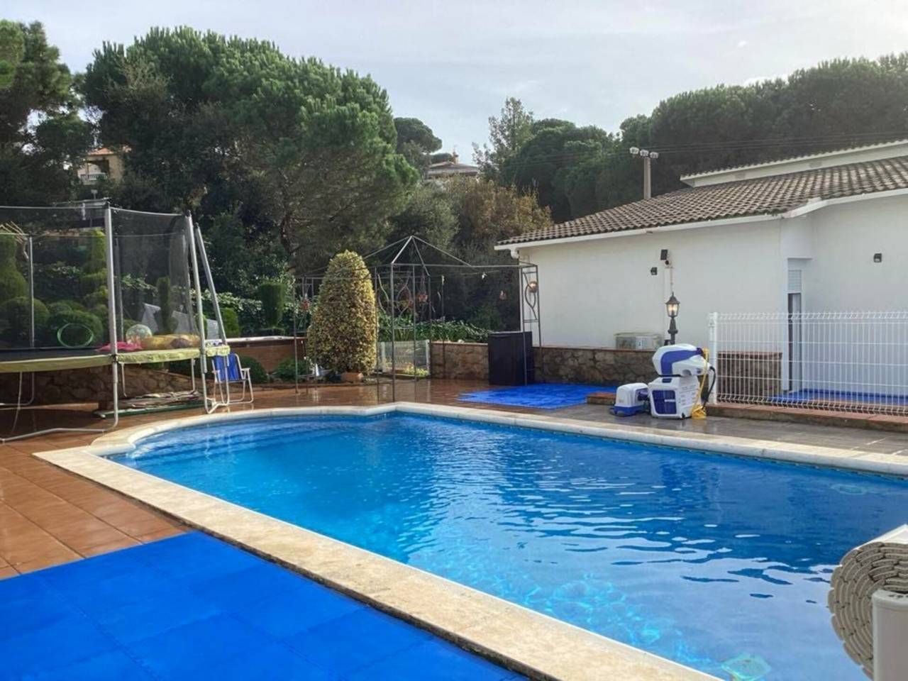 Swimming pool of House or chalet for sale in Vidreres  with Air Conditioner, Heating and Private garden