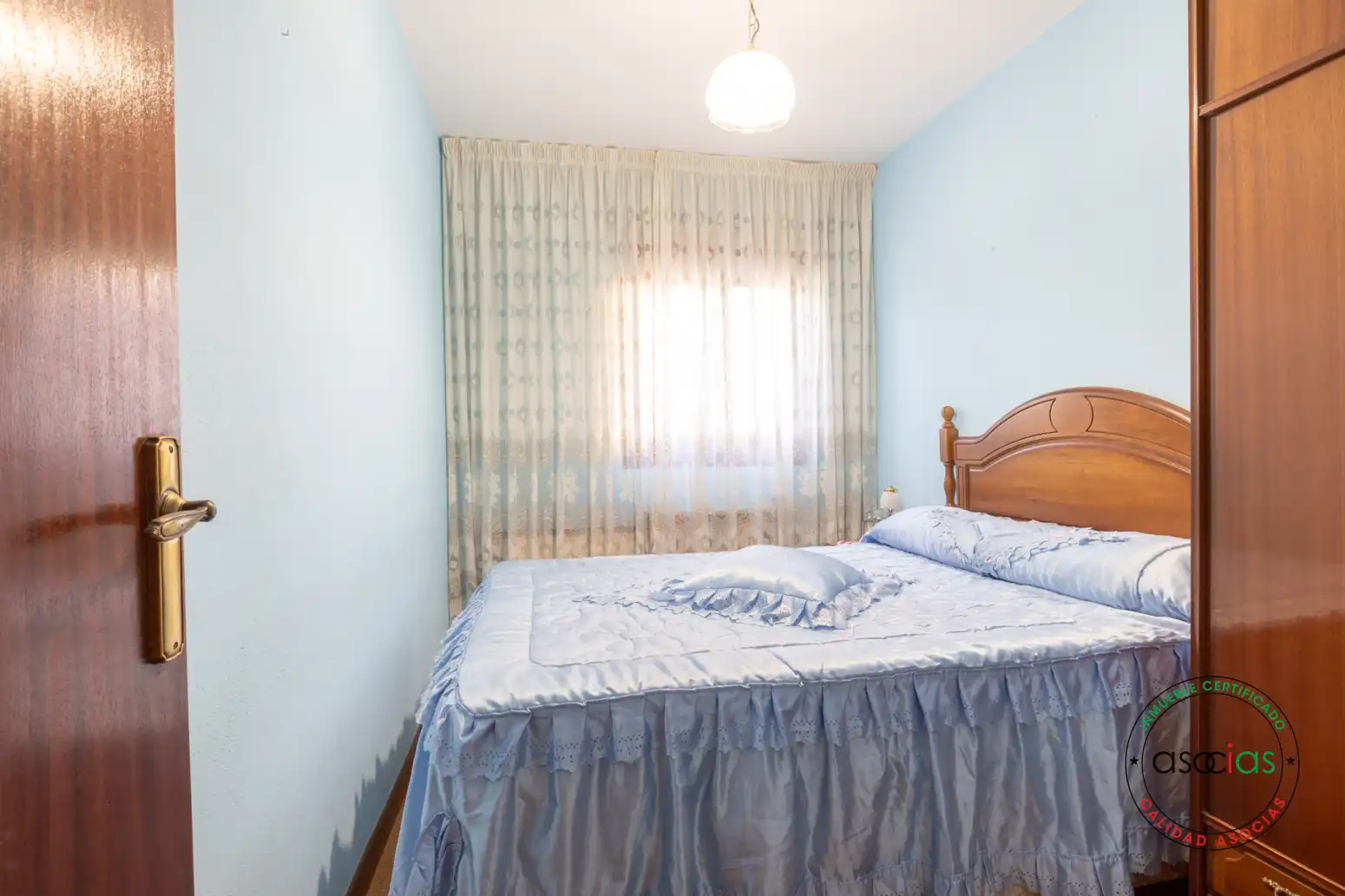 Schlafzimmer von Einfamilien-Reihenhaus zum Verkauf in Proaza mit Heizung und Abstellraum