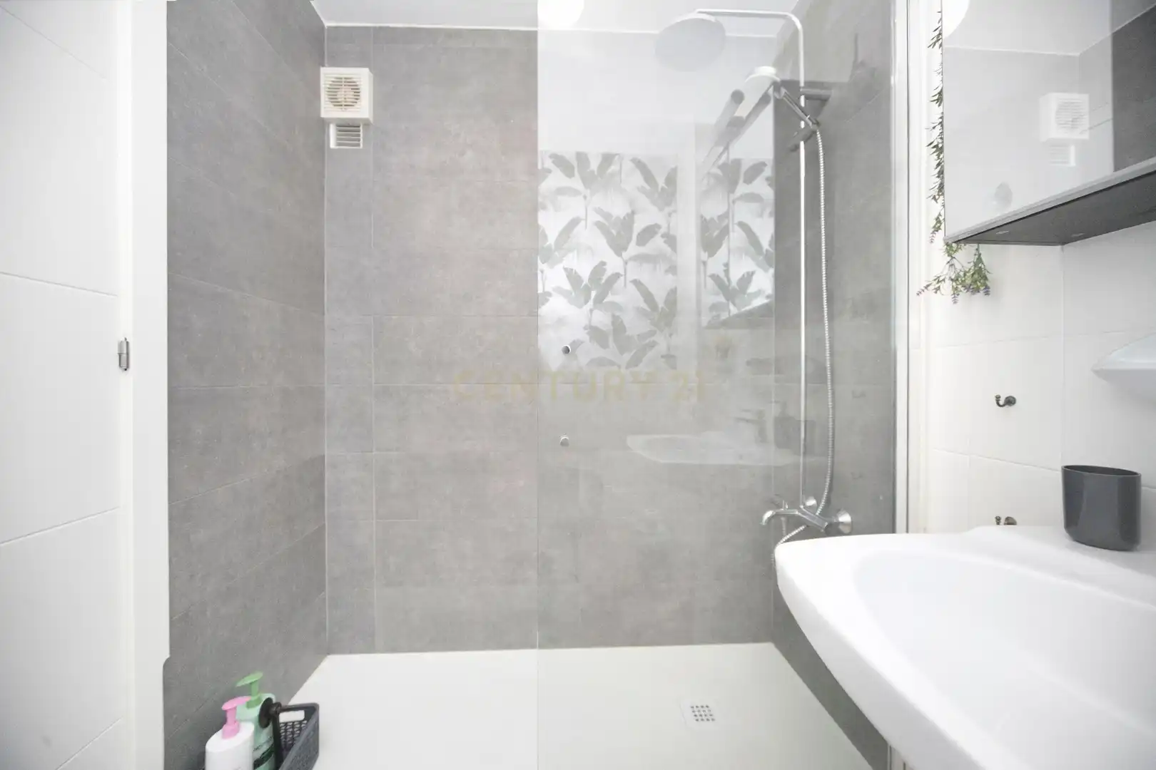 Bany de Apartament de lloguer en Calpe / Calp amb Aire condicionat, Rentadora i Microones