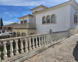 Vista exterior de Casa o xalet en venda en  Córdoba Capital amb Aire condicionat, Calefacció i Jardí privat