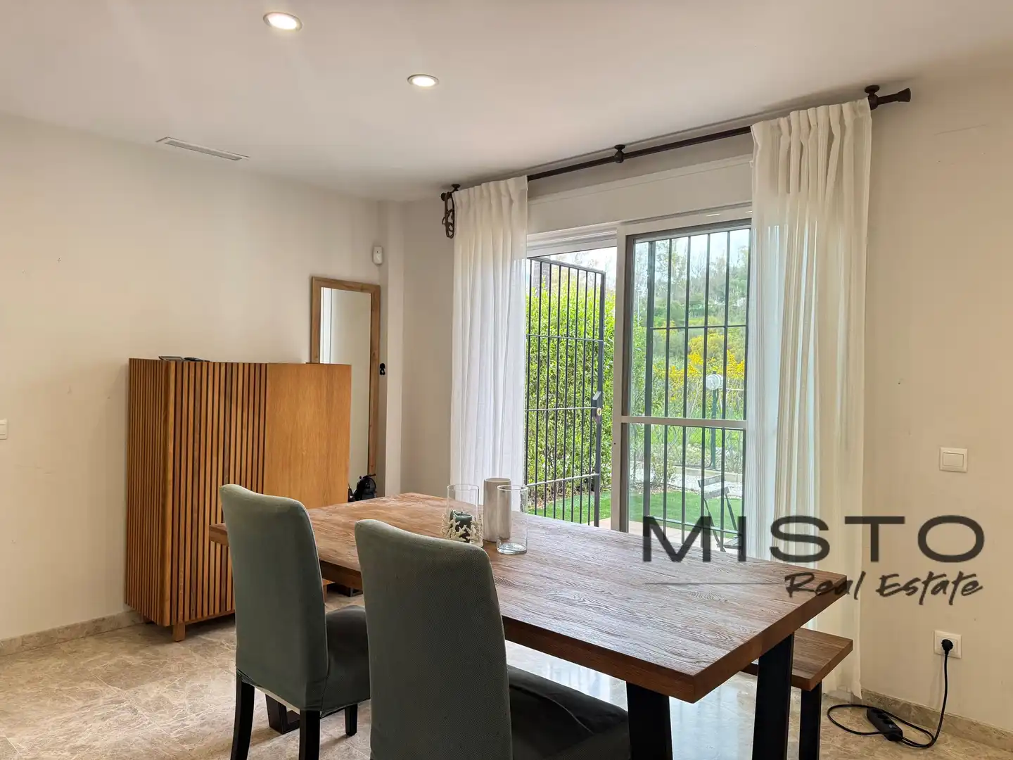 Comedor de Piso en venta en Marbella con Aire acondicionado, Terraza y Piscina