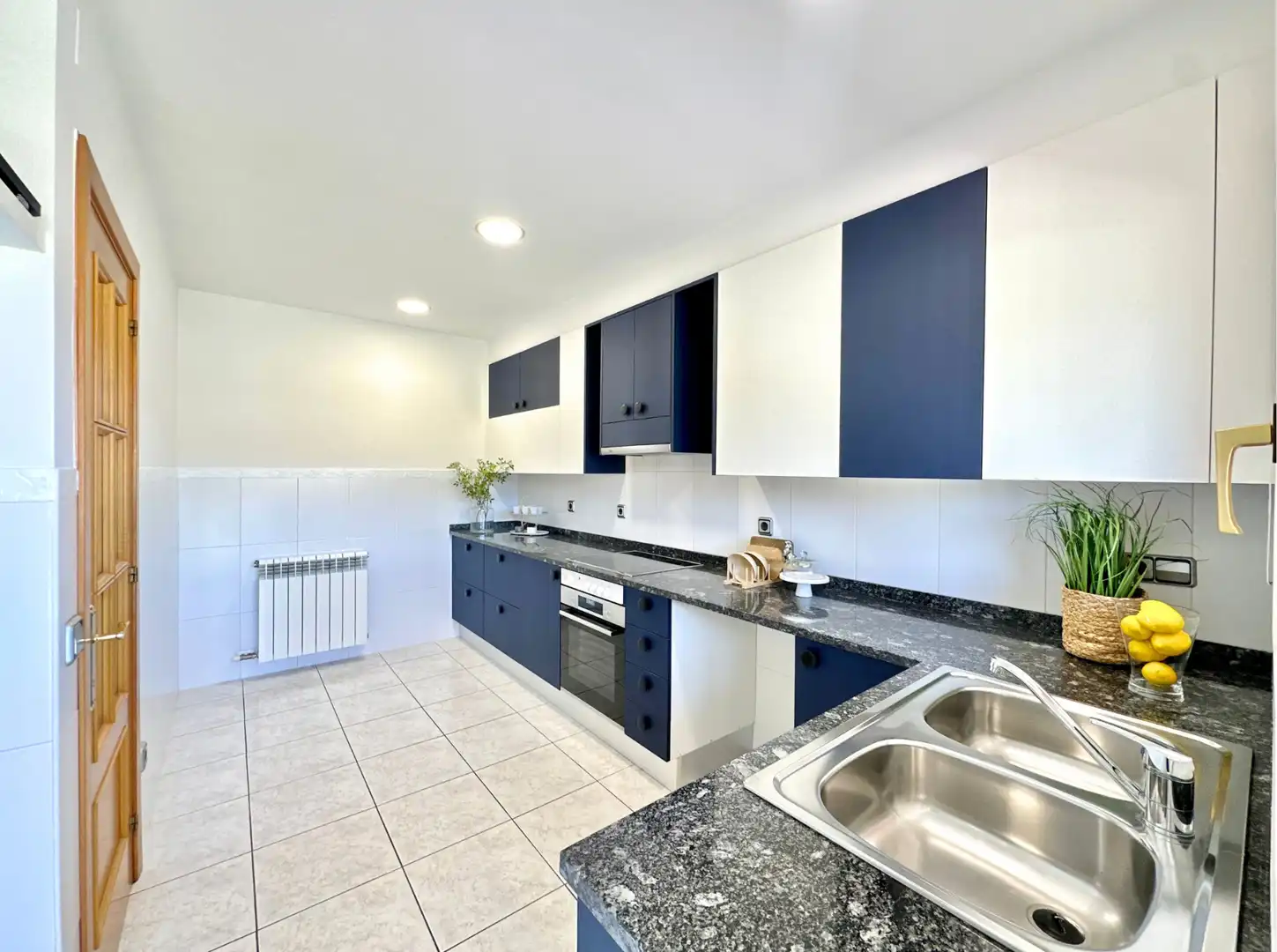 Küche von Einfamilien-Reihenhaus zum Verkauf in Taradell mit Heizung, Privatgarten und Terrasse