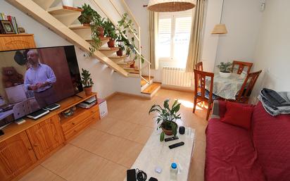 Sala d'estar de Dúplex en venda en Torrelaguna amb Calefacció, Traster i Internet