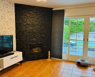 House or chalet for sale in Batres  with Air Conditioner, Heating and Private garden