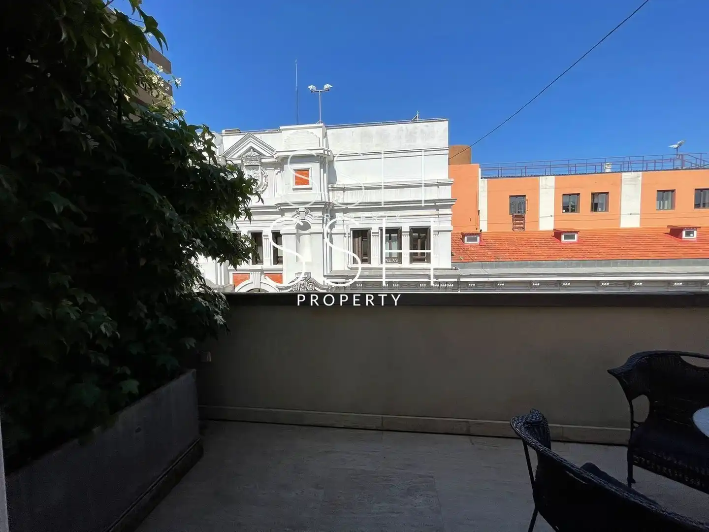 Außenansicht von Wohnung zur Miete in Madrid mit Klimaanlage, Terrasse und Möbliert