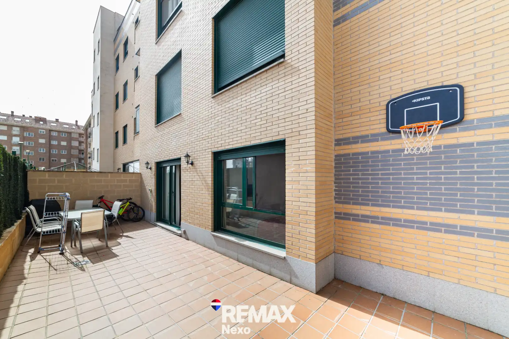 Vista exterior de Piso en venta en Arroyo de la Encomienda con Calefacción, Parquet y Terraza