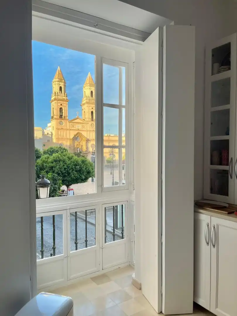 Vista exterior de Piso en venta en Cádiz