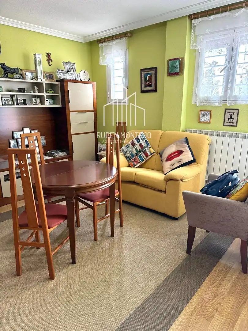 Sala de estar de Apartamento en venta en Salamanca con Calefacción y Terraza