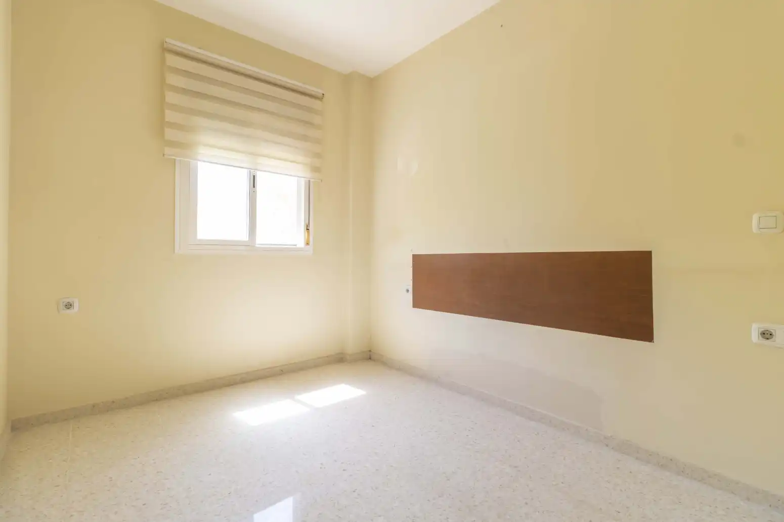 Bedroom of Flat for sale in Sevilla  with Air Conditioner and Storage room