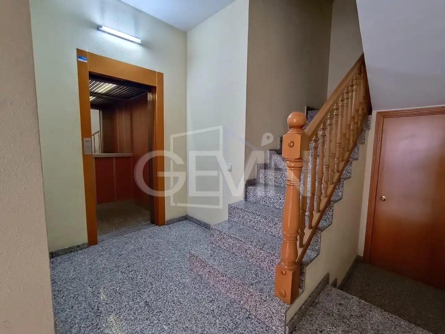 Piso en venta en Santa Perpètua de Mogoda con Aire acondicionado, Trastero y Balcón