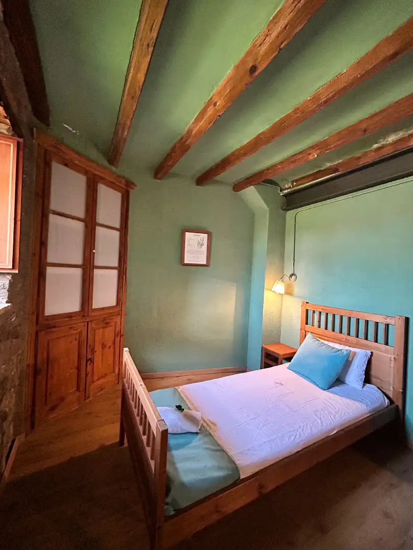 Habitación de Finca rústica en venta en Alpens con Calefacción, Parquet y Amueblado