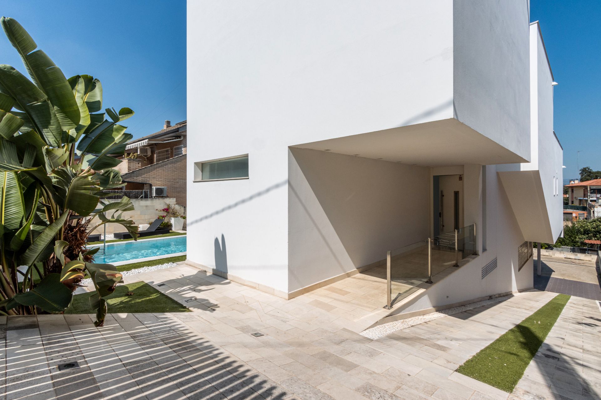 Vista exterior de Casa o xalet en venda en Terrassa amb Aire condicionat, Calefacció i Jardí privat