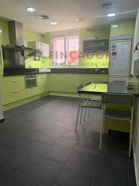 Cocina de Casa adosada en venta en Barcelona con Aire acondicionado, Calefacción y Parquet
