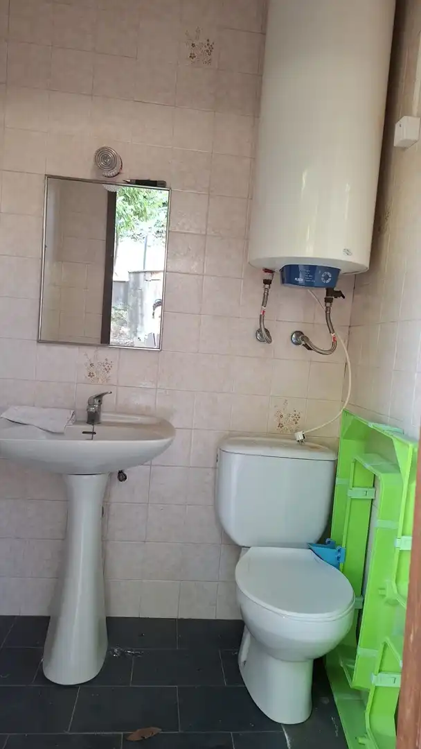 Bany de Casa o xalet en venda en Vallirana amb Calefacció, Terrassa i Traster