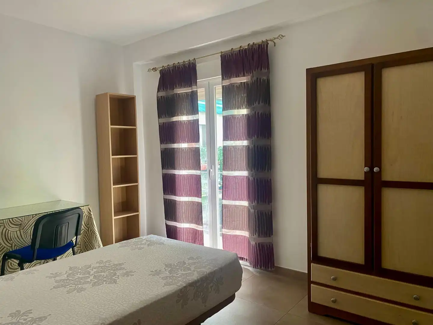 Bedroom of Flat for rent in Granada  with Furnished and Balcony