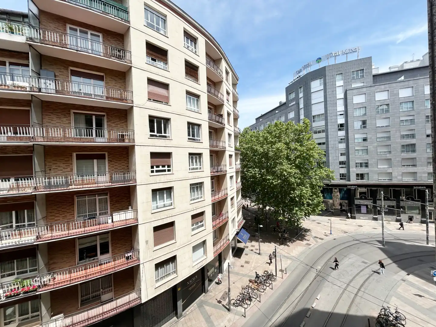 Vista exterior de Piso en venta en Vitoria - Gasteiz con Calefacción, Trastero y Horno