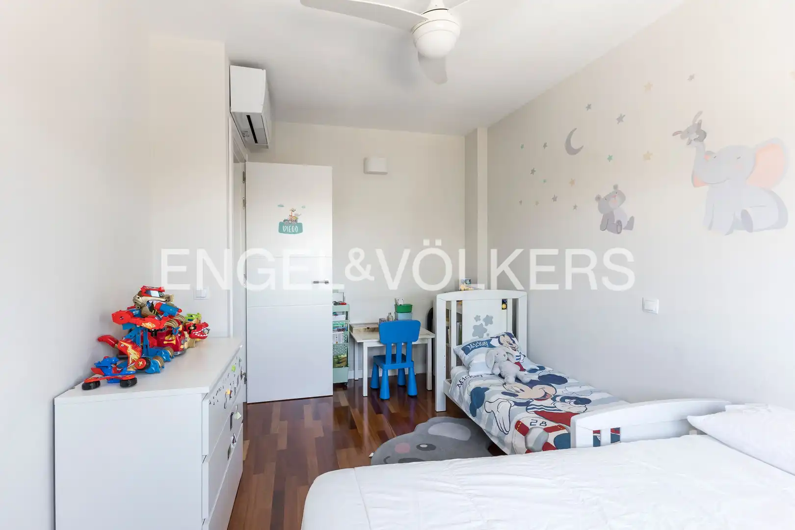 Habitación de Casa o chalet en venta en San Agustín del Guadalix con Aire acondicionado, Calefacción y Jardín privado
