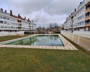 Swimming pool of Apartment to rent in Burgos Capital  with Heating, Private garden and Terrace